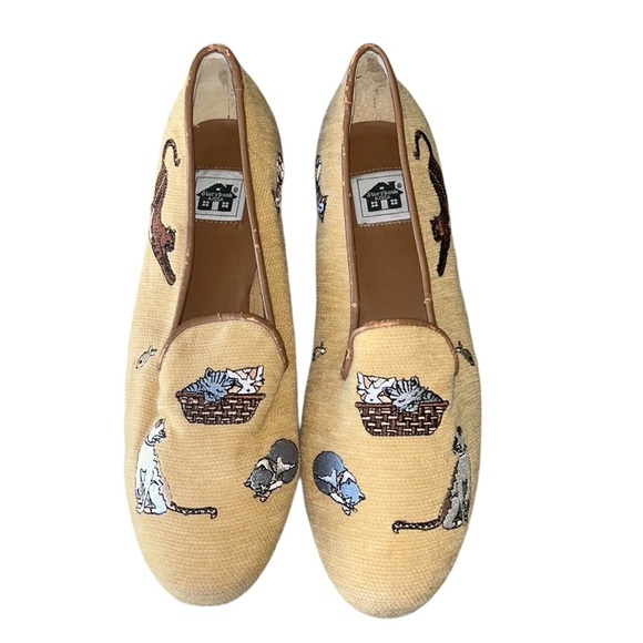 Storybook Knits Tan Embroidered Cats Cloth Loafers - 9.5 - Picture 5 of 13